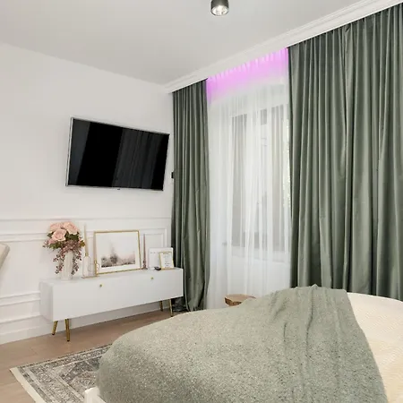Chelmonskiego Studio With Netflix Near Mtp By Renters * Poznan