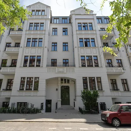 Chelmonskiego Studio With Netflix Near Mtp By Renters